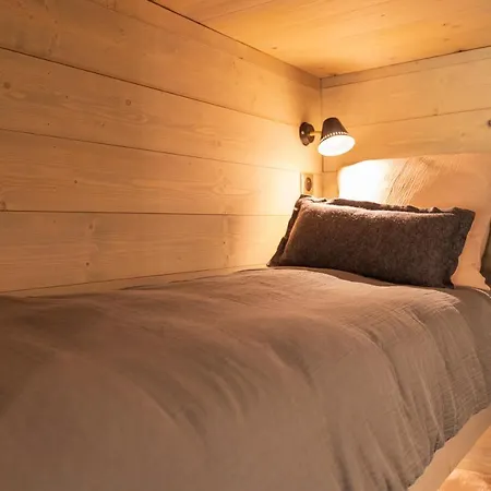 Holiday home Perchee La Resilience Sur Le Plateau Du Vercors *