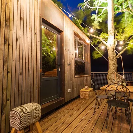 Holiday home Perchee La Resilience Sur Le Plateau Du Vercors *